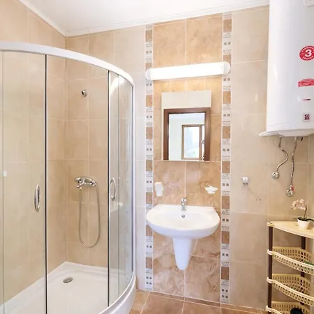 Apollon-5 Family 2bdr Appartement *